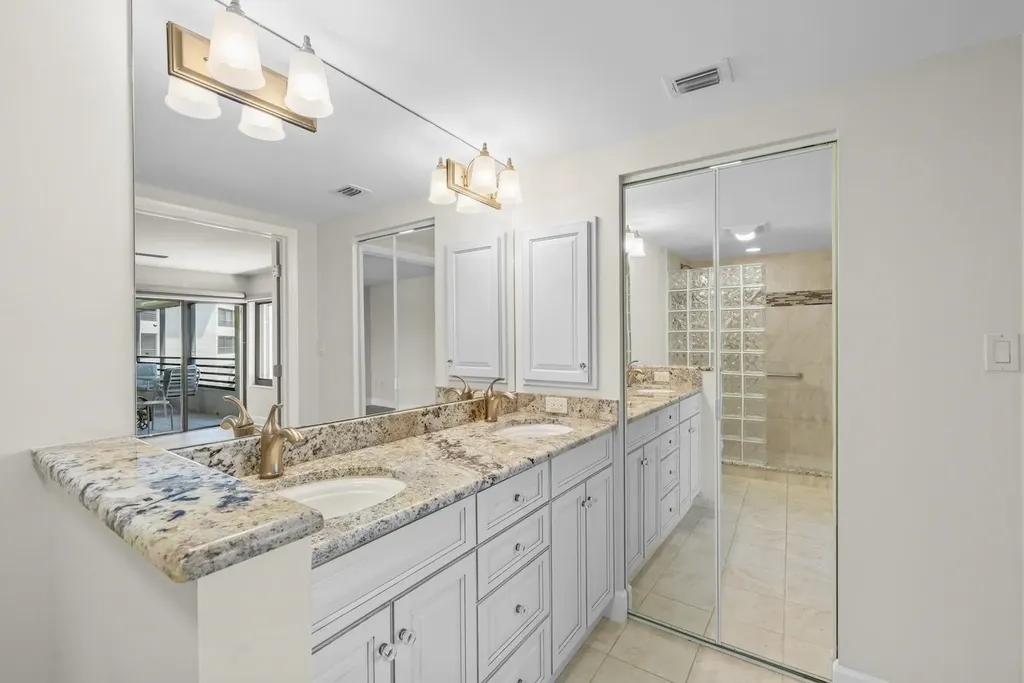 1605 Middle Gulf Drive Sanibel FL 33957