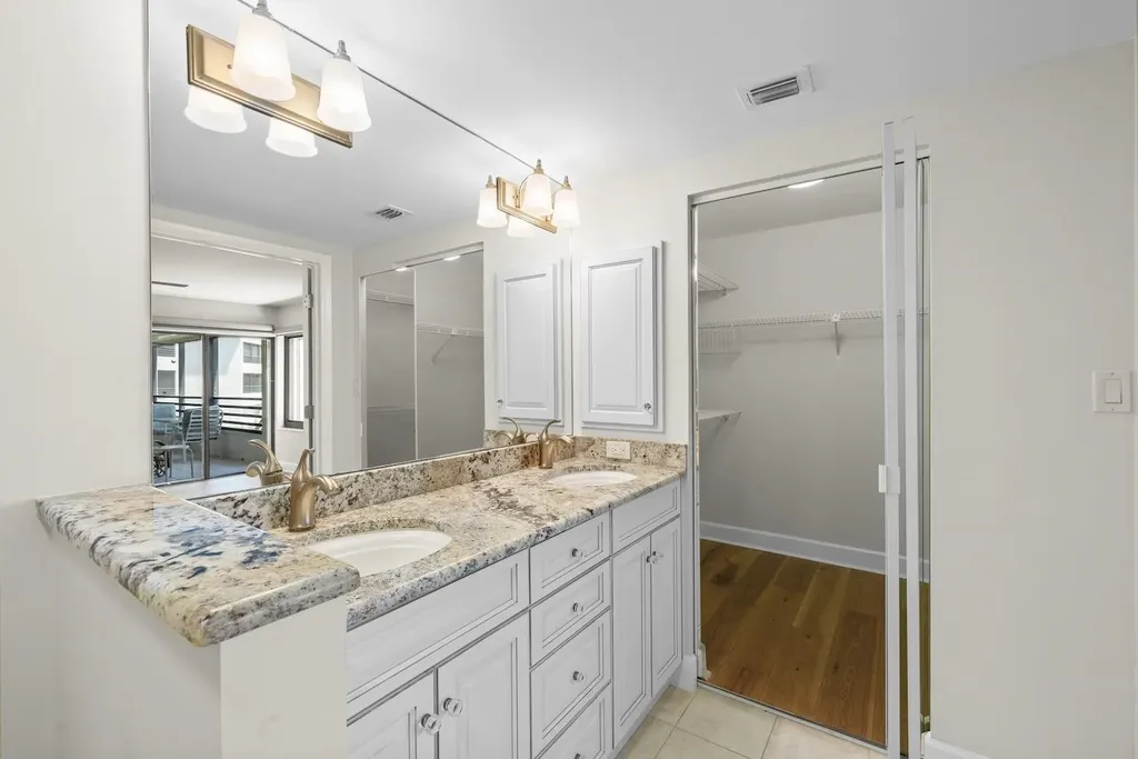 1605 Middle Gulf Drive Sanibel FL 33957