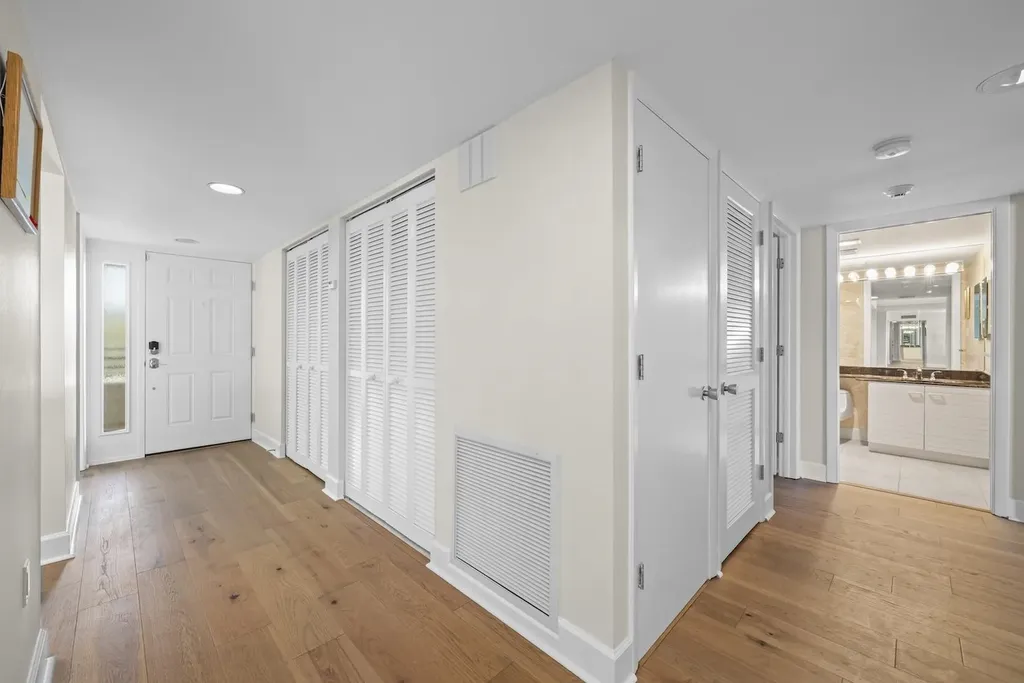 1605 Middle Gulf Drive Sanibel FL 33957