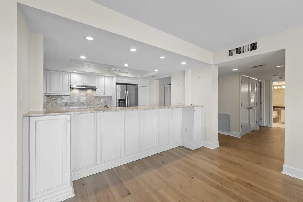 1605 Middle Gulf Drive Sanibel FL 33957