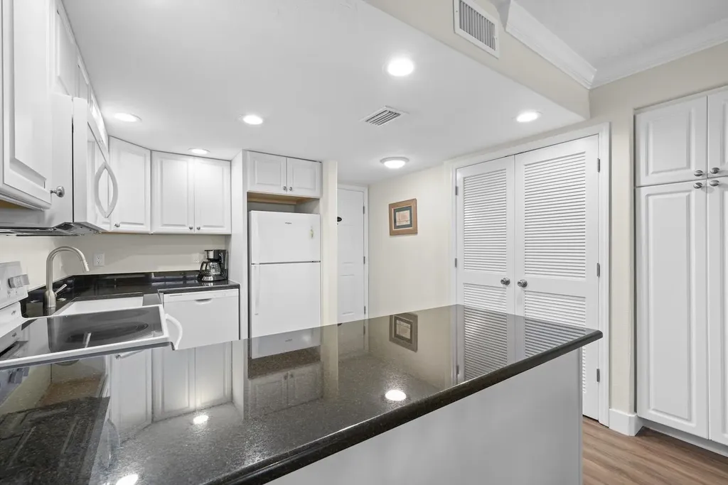 2230 Camino Del Mar Drive Sanibel FL 33957