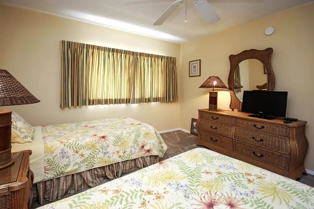 2445 W Gulf Drive Sanibel FL 33957