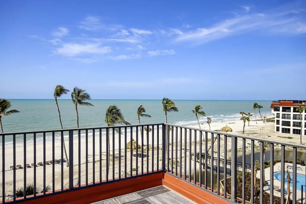 2445 W Gulf Drive Sanibel FL 33957