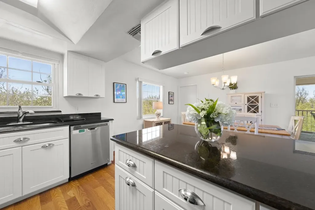 490 Marian Road Sanibel FL 33957