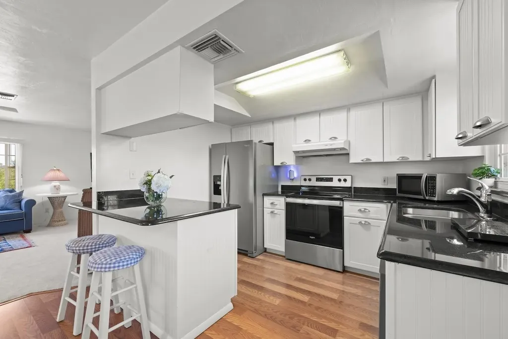 490 Marian Road Sanibel FL 33957