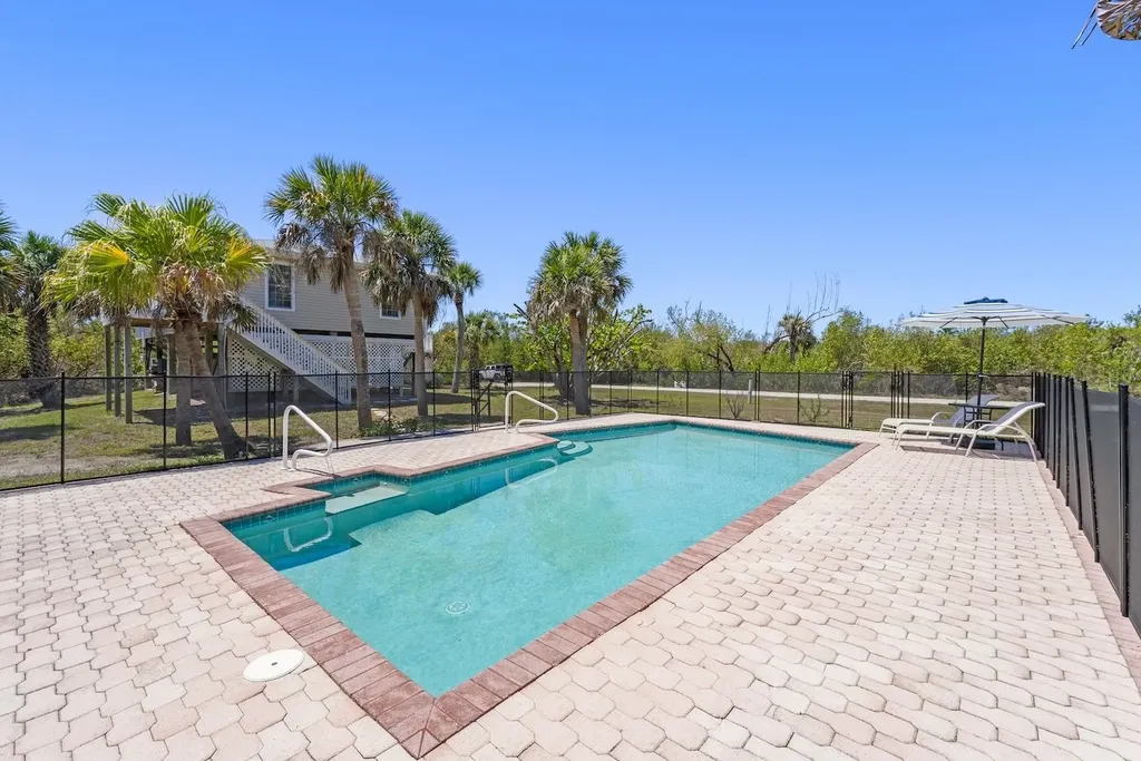 490 Marian Road Sanibel FL 33957