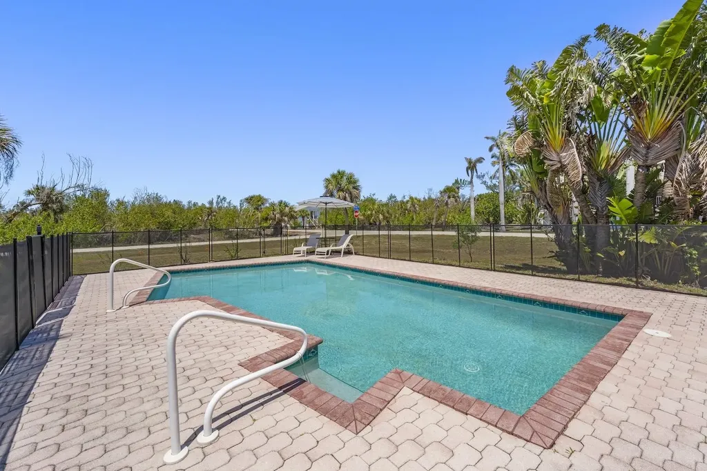 490 Marian Road Sanibel FL 33957