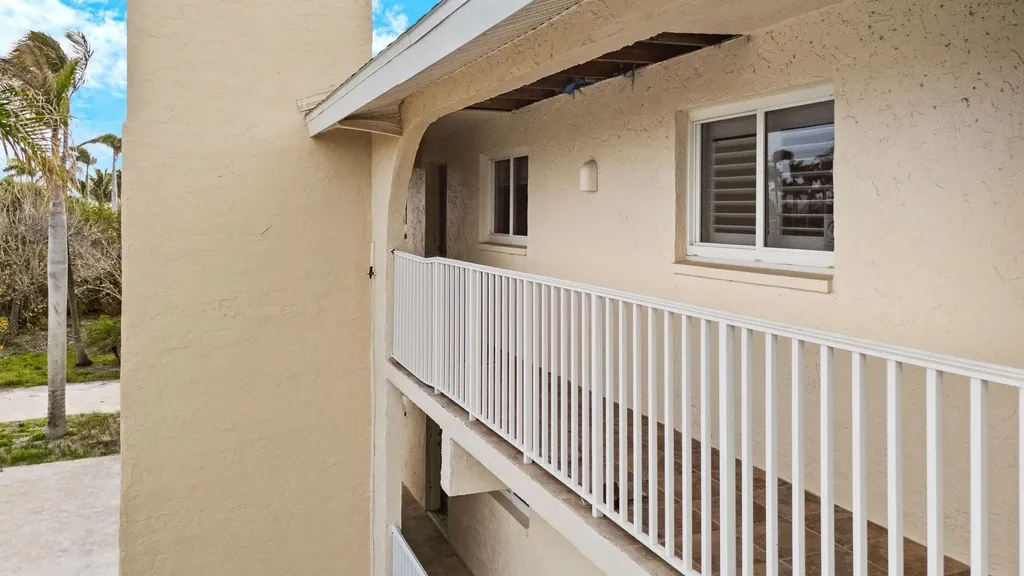 527 E Gulf Drive Sanibel FL 33957