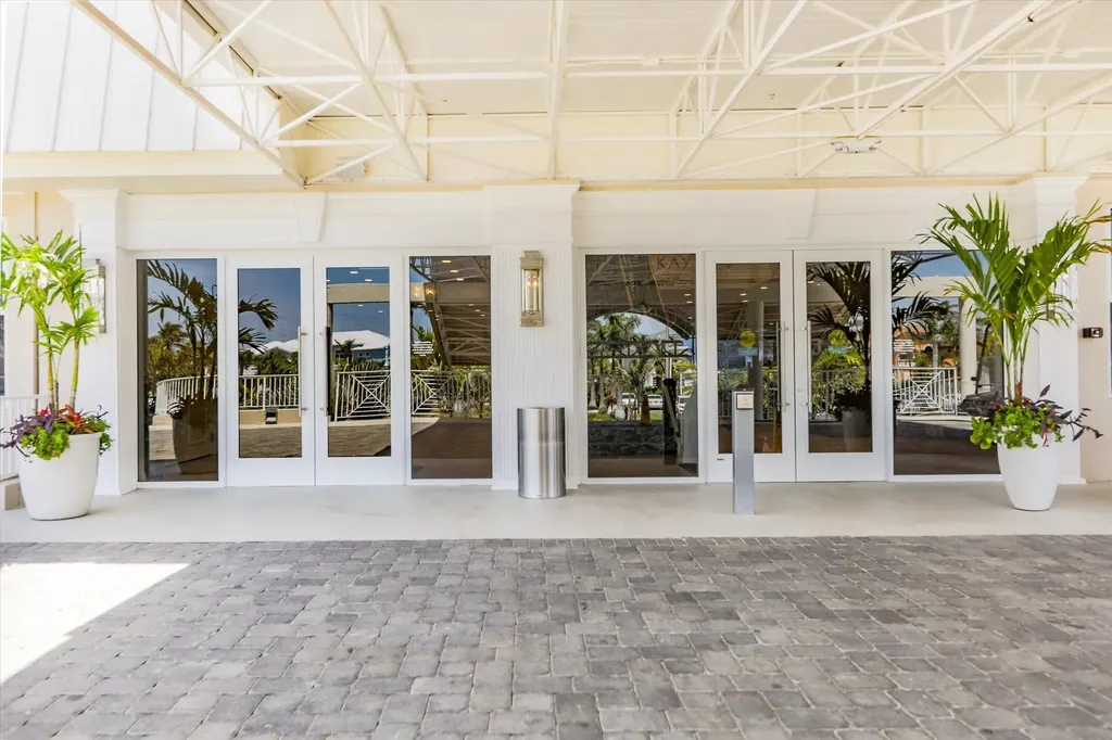 1401 Middle Gulf Drive Sanibel FL 33957