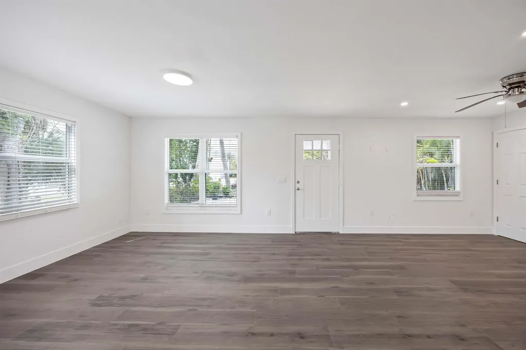 910 Fitzhugh Street Sanibel FL 33957