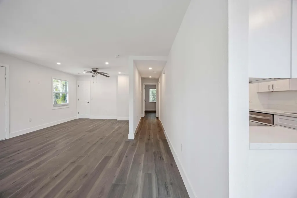 910 Fitzhugh Street Sanibel FL 33957