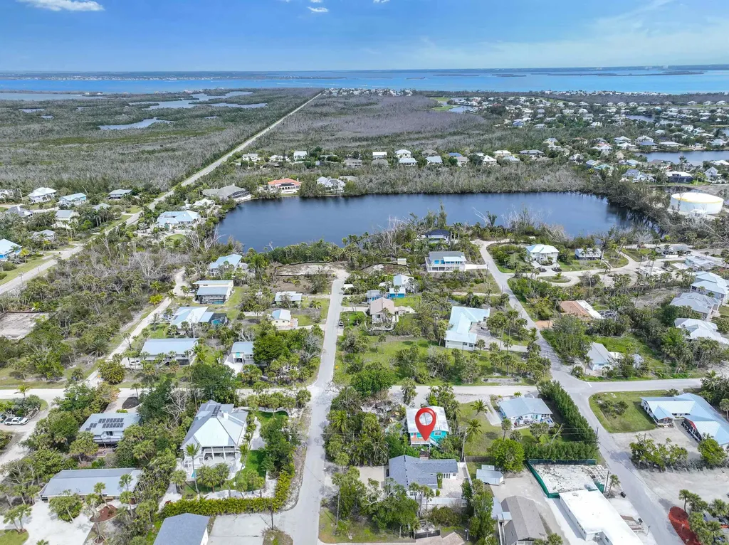 910 Fitzhugh Street Sanibel FL 33957