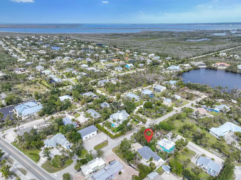 910 Fitzhugh Street Sanibel FL 33957