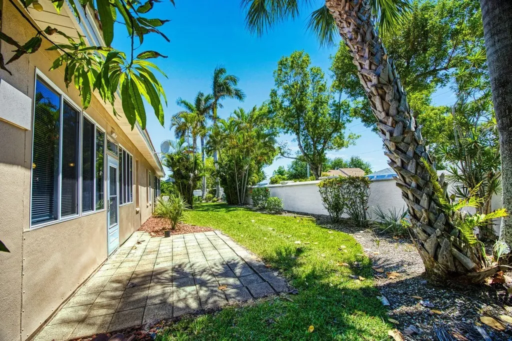 5482 Peppertree Drive Fort Myers FL 33908