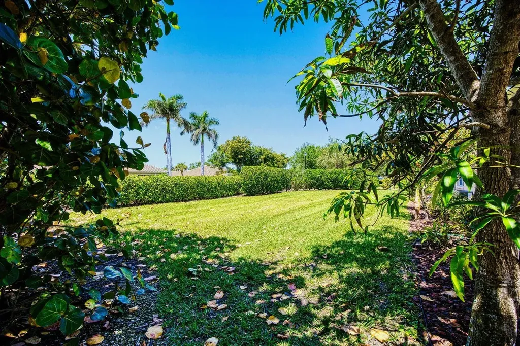 5482 Peppertree Drive Fort Myers FL 33908