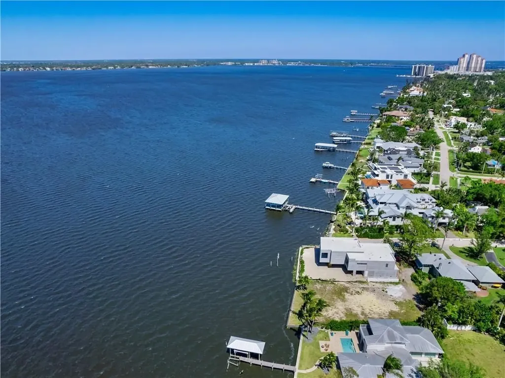 1204 Alhambra Drive Fort Myers FL 33901