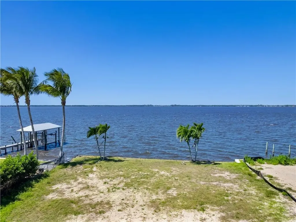 1204 Alhambra Drive Fort Myers FL 33901