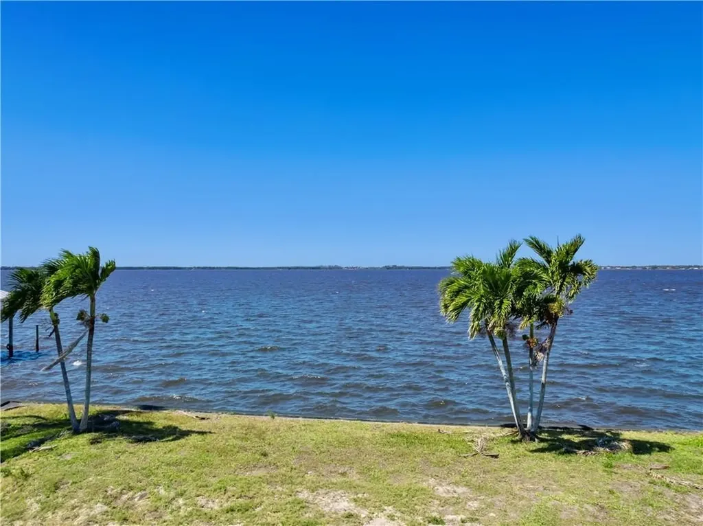 1204 Alhambra Drive Fort Myers FL 33901