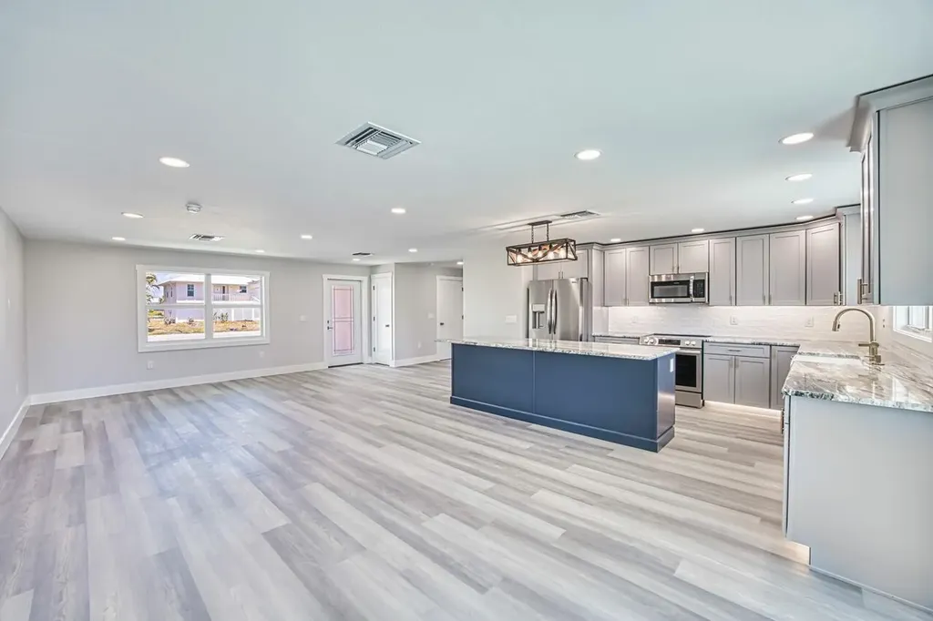 446 Lake Murex Circle Sanibel FL 33957