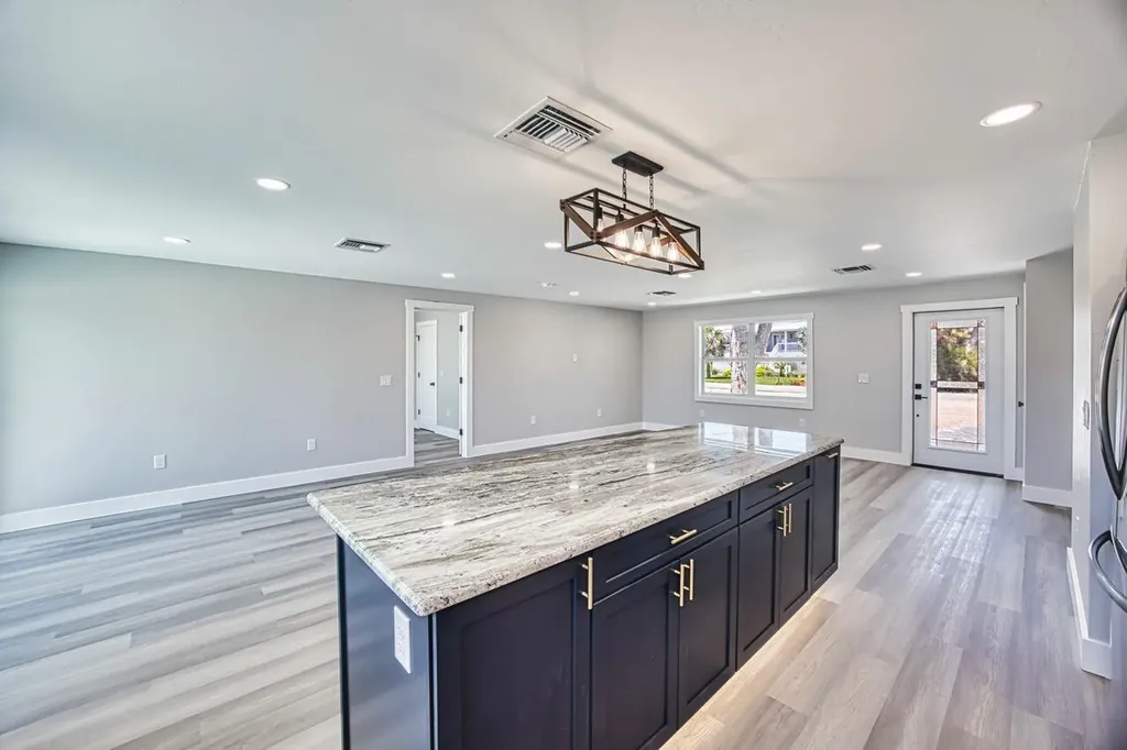 446 Lake Murex Circle Sanibel FL 33957