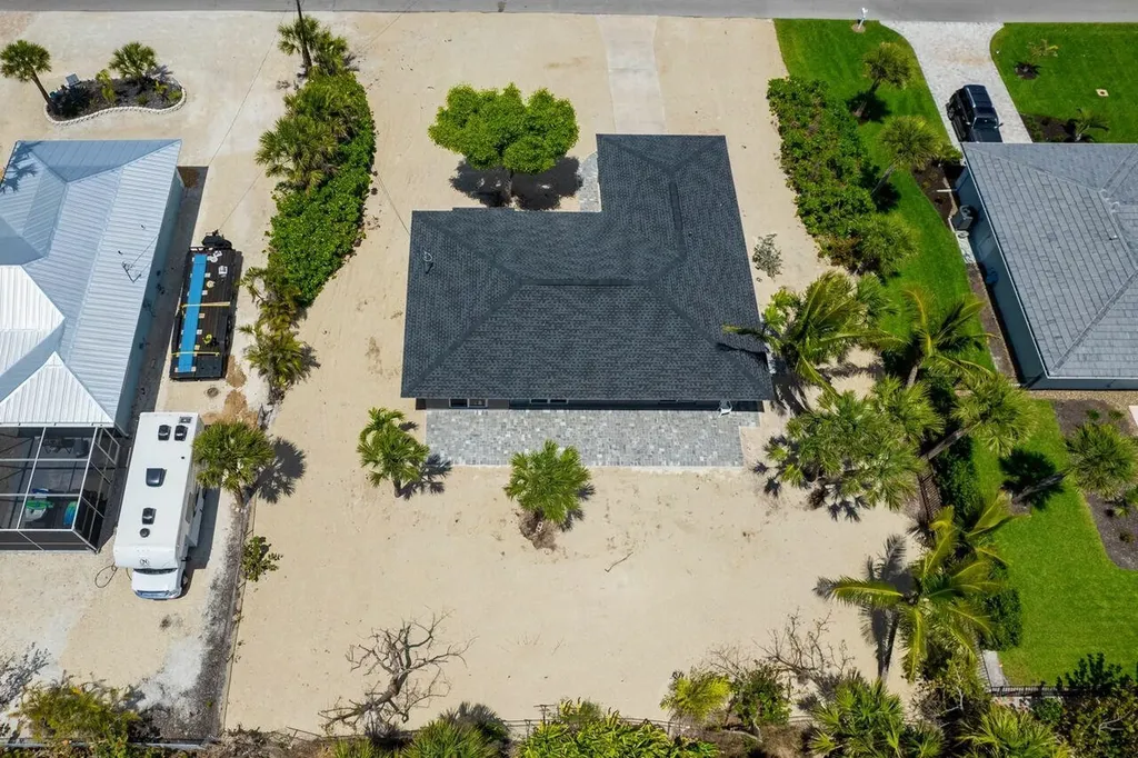 446 Lake Murex Circle Sanibel FL 33957