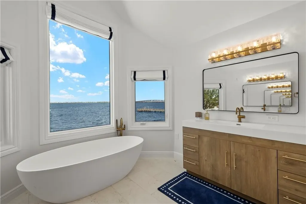 8451 Casa Del Rio Lane Fort Myers FL 33919