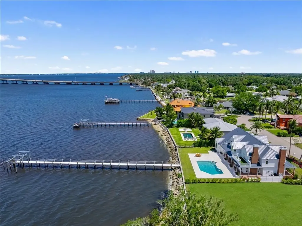 8451 Casa Del Rio Lane Fort Myers FL 33919