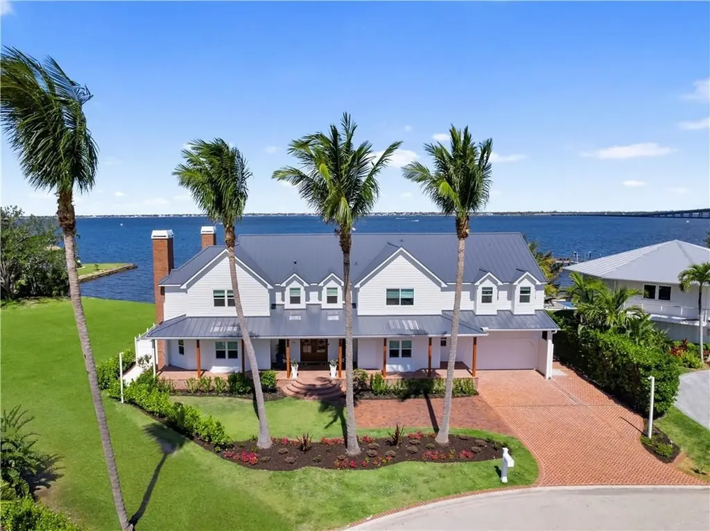 8451 Casa Del Rio Lane Fort Myers FL 33919