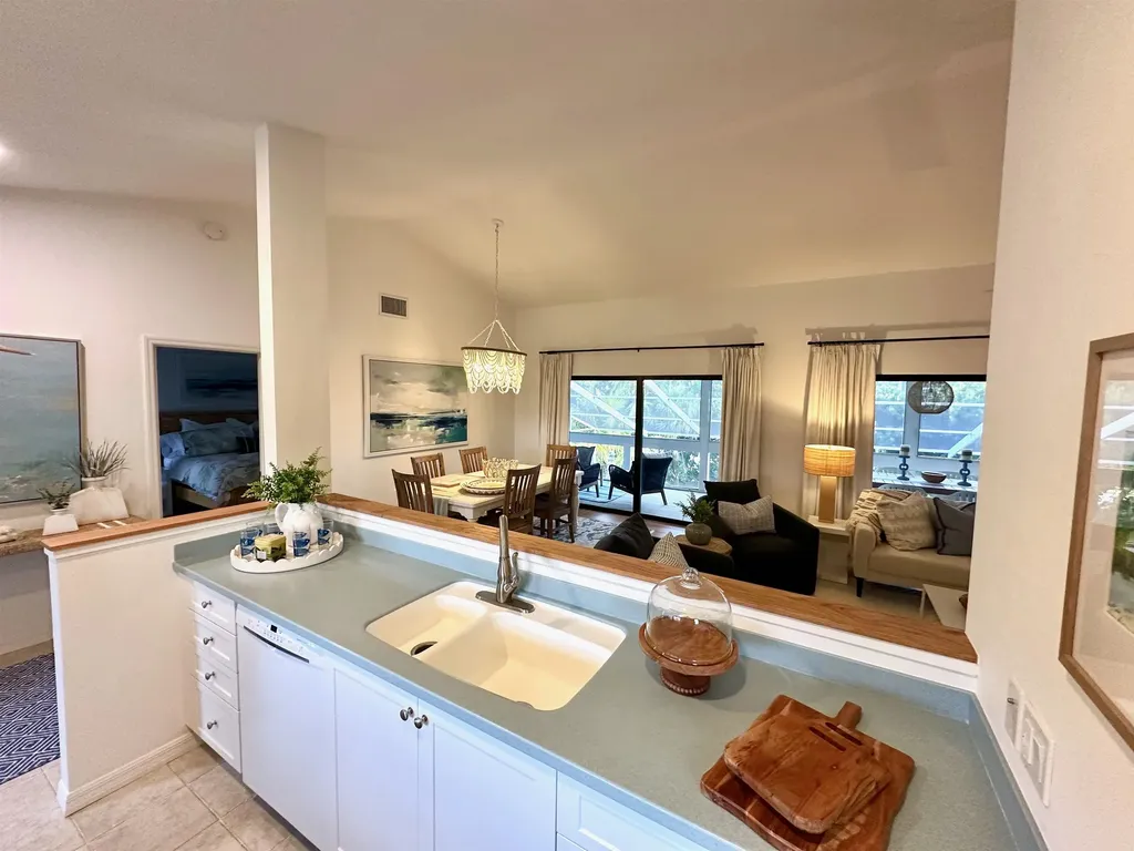 458 Lake Murex Circle Sanibel FL 33957