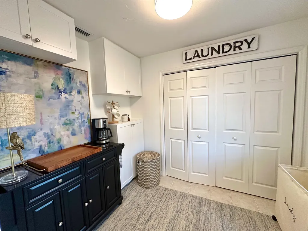 458 Lake Murex Circle Sanibel FL 33957