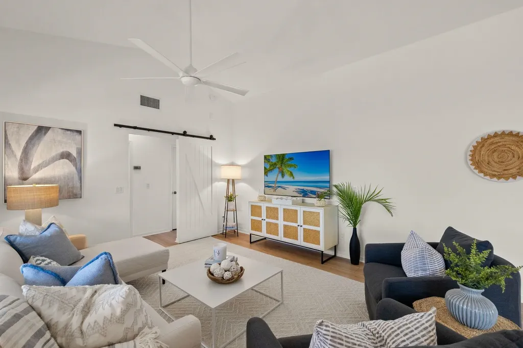 458 Lake Murex Circle Sanibel FL 33957