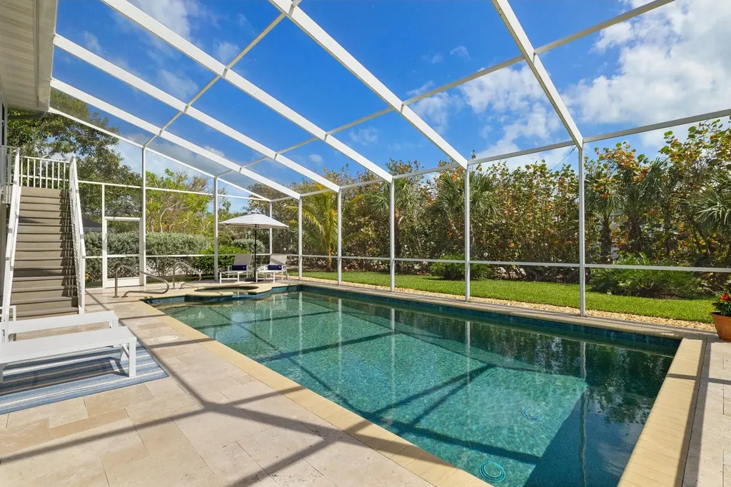 458 Lake Murex Circle Sanibel FL 33957