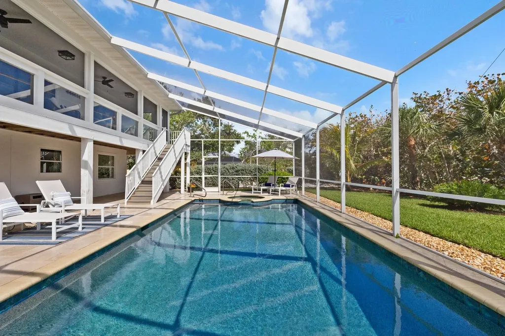 458 Lake Murex Circle Sanibel FL 33957