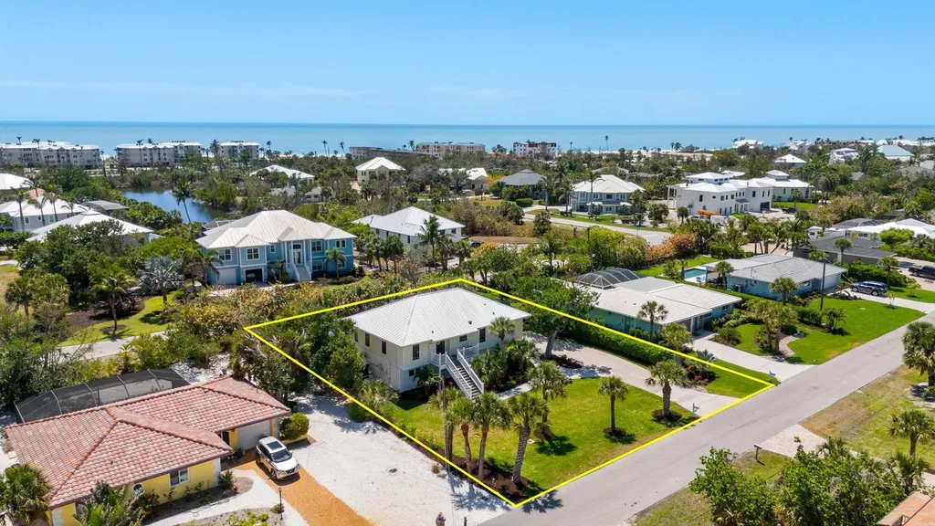 458 Lake Murex Circle Sanibel FL 33957