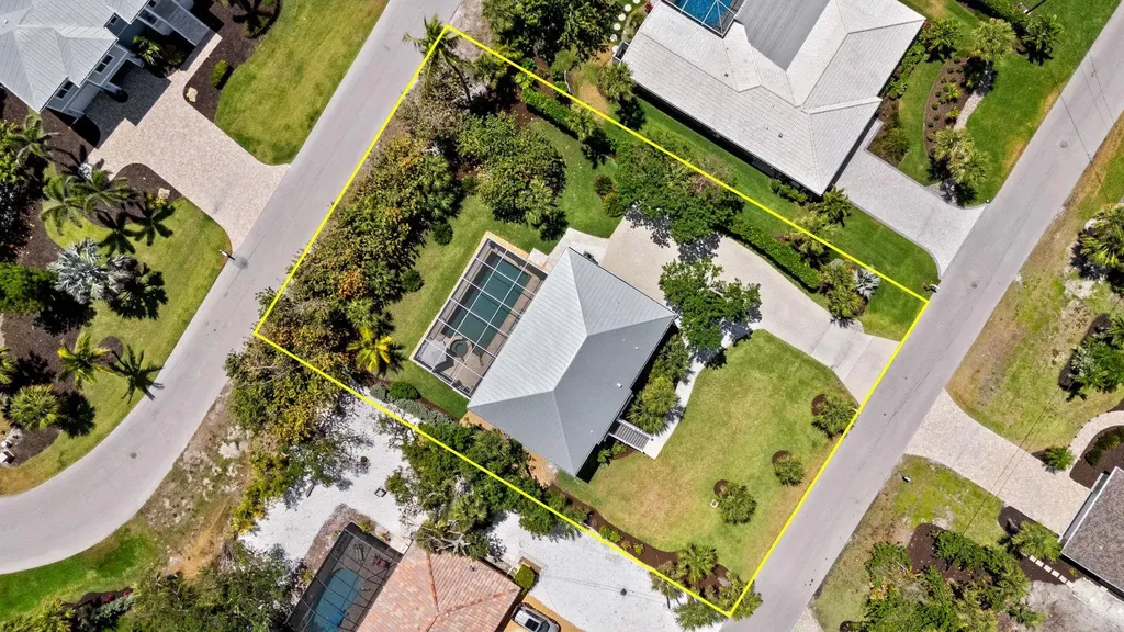 458 Lake Murex Circle Sanibel FL 33957