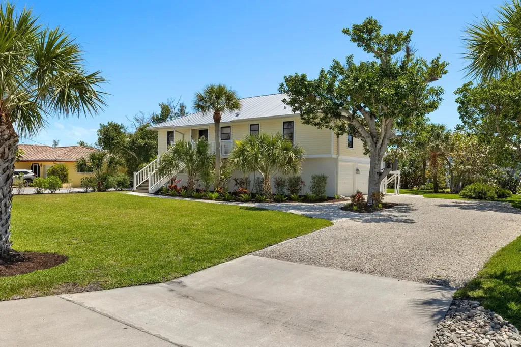 458 Lake Murex Circle Sanibel FL 33957