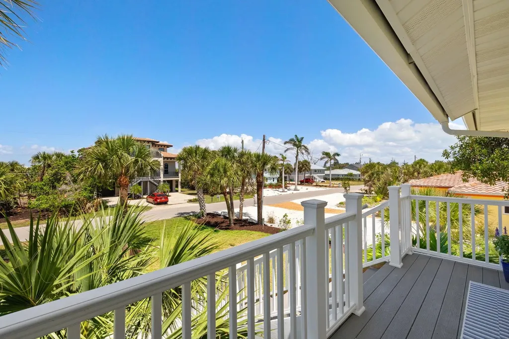 458 Lake Murex Circle Sanibel FL 33957