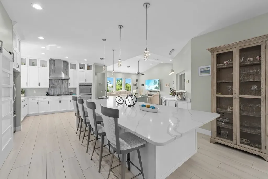 6450 Pine Avenue Sanibel FL 33957