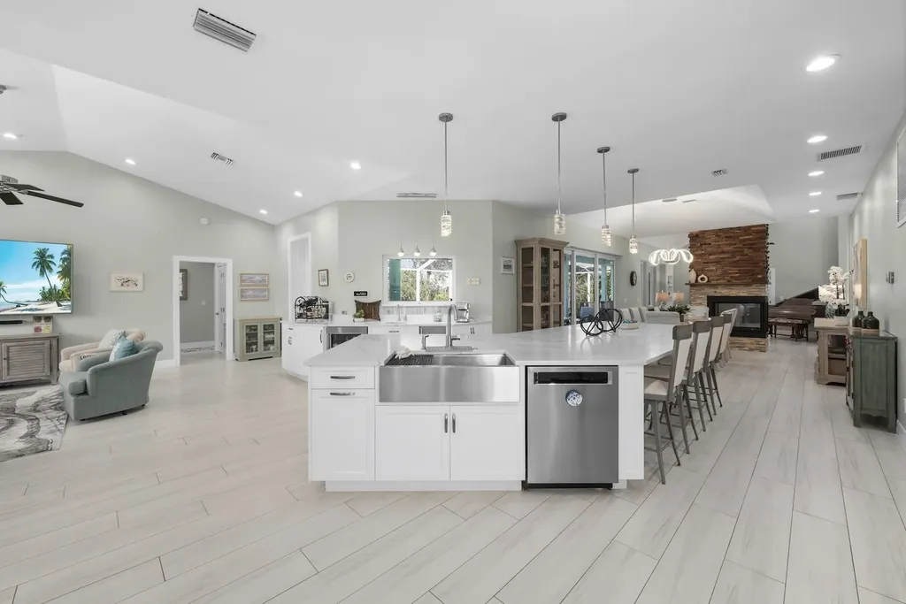 6450 Pine Avenue Sanibel FL 33957