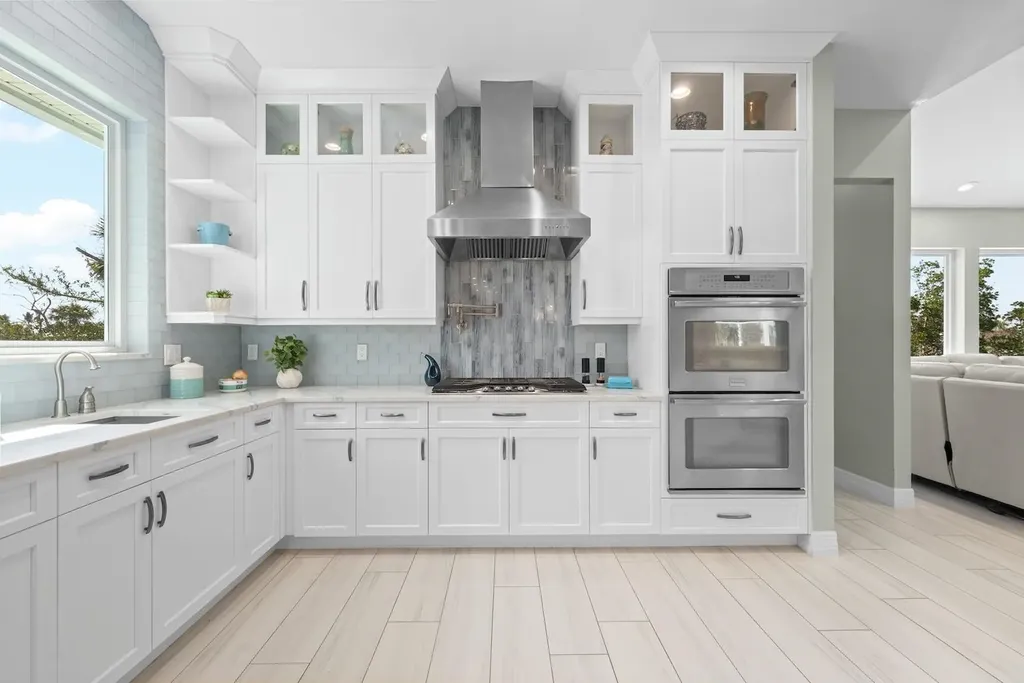 6450 Pine Avenue Sanibel FL 33957