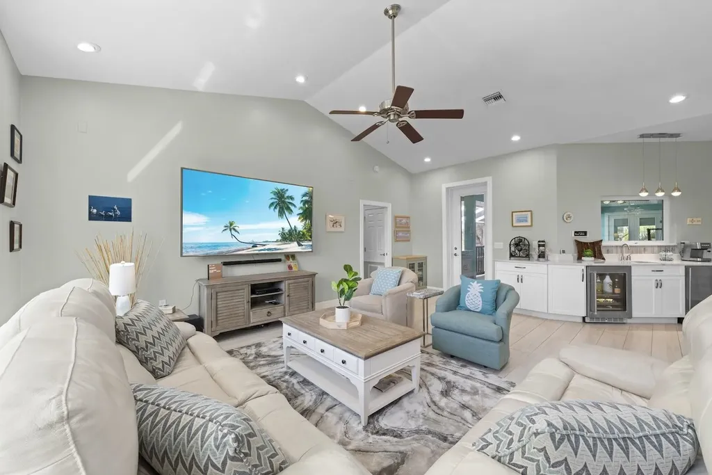 6450 Pine Avenue Sanibel FL 33957