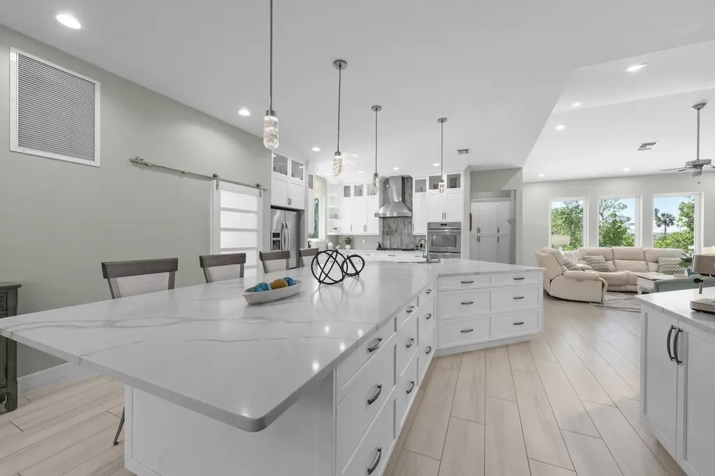 6450 Pine Avenue Sanibel FL 33957