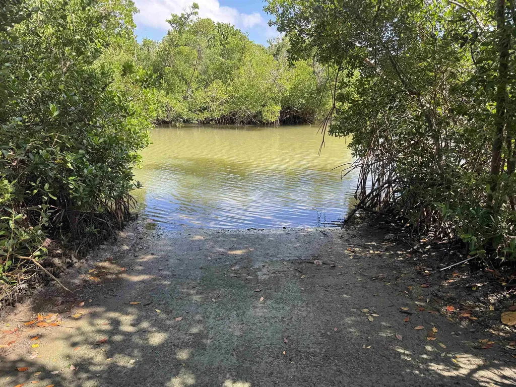 6450 Pine Avenue Sanibel FL 33957