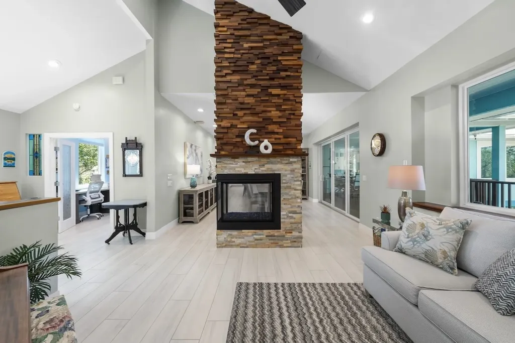 6450 Pine Avenue Sanibel FL 33957