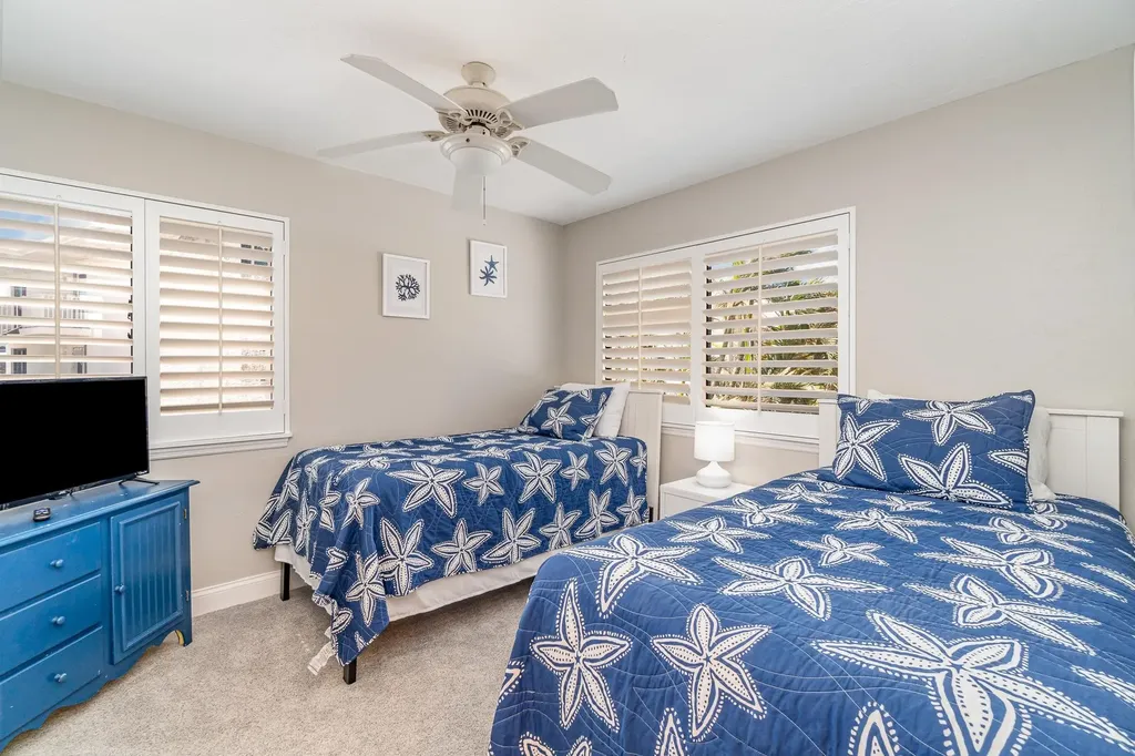 1299 Middle Gulf Drive Sanibel FL 33957