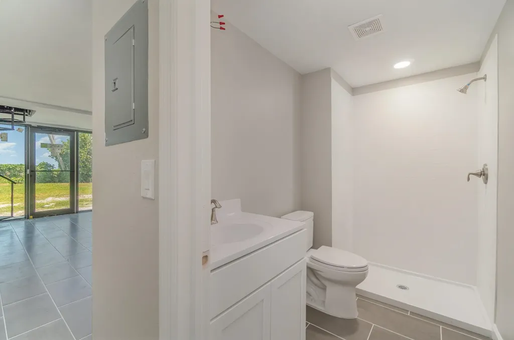 1299 Middle Gulf Drive Sanibel FL 33957