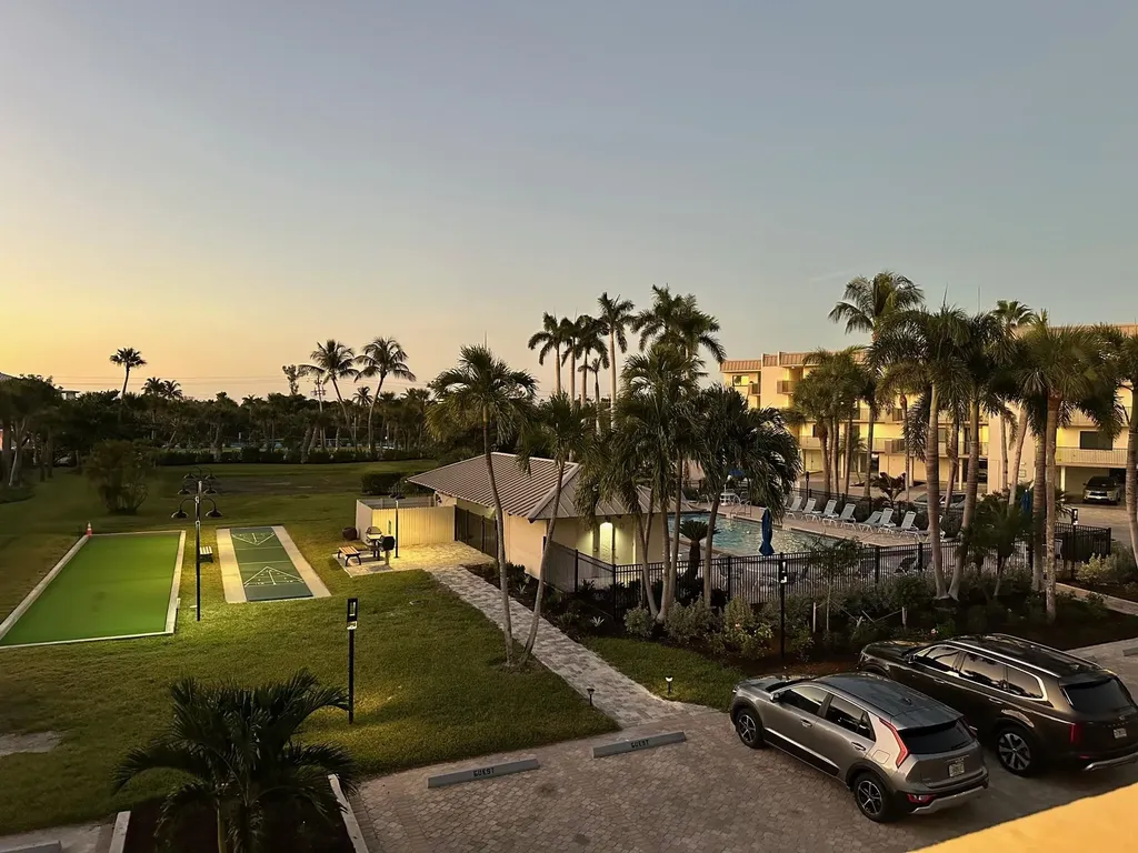 1299 Middle Gulf Drive Sanibel FL 33957