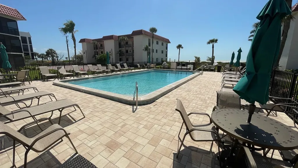 671 E Gulf Drive Sanibel FL 33957