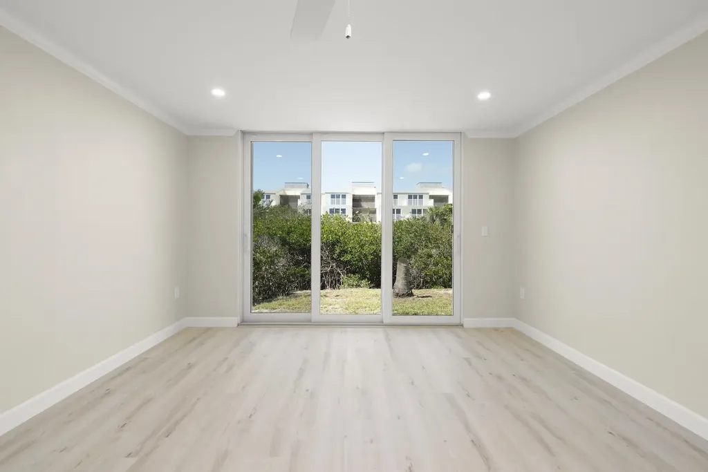 200 Periwinkle Way Sanibel FL 33957