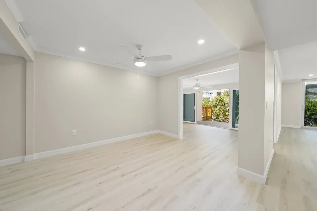 200 Periwinkle Way Sanibel FL 33957